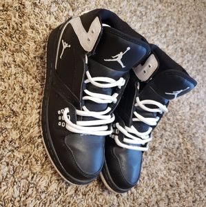 Jordans High Tops Kids 4.5